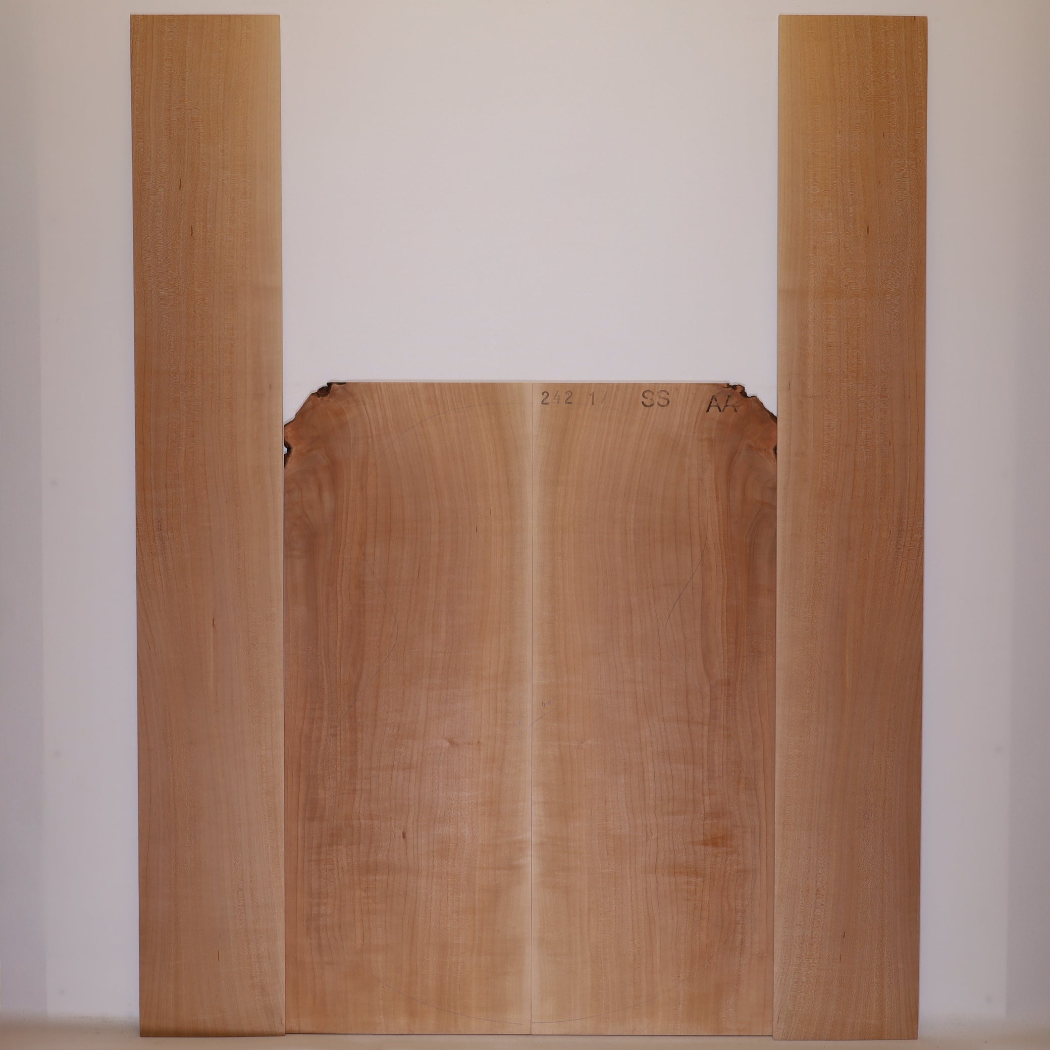 Pear Set (Back/Sides) for Steelstring Guitar AA (no. 384)