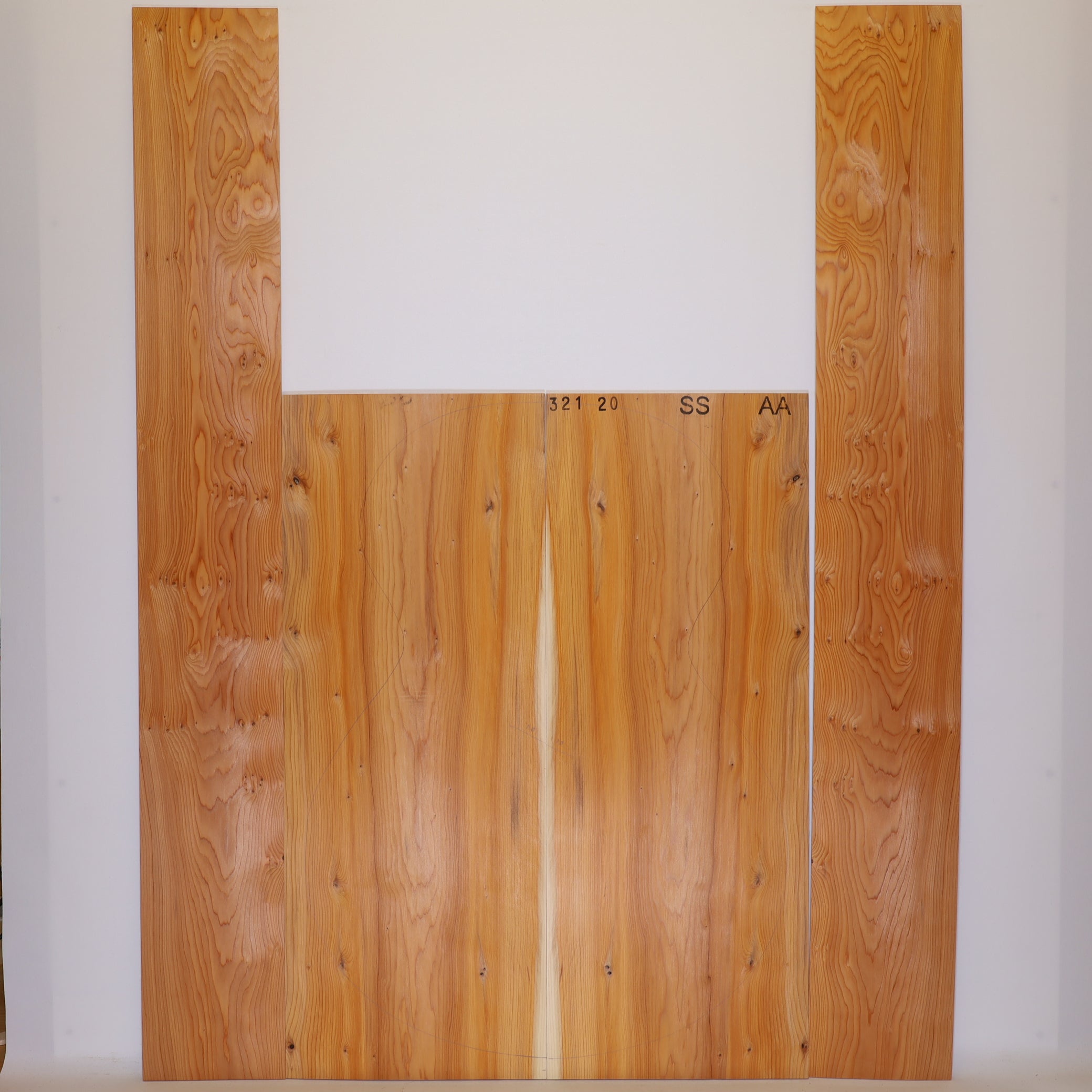 Yew Set (Back/Sides) for Steelstring Guitar AA (no. 368)