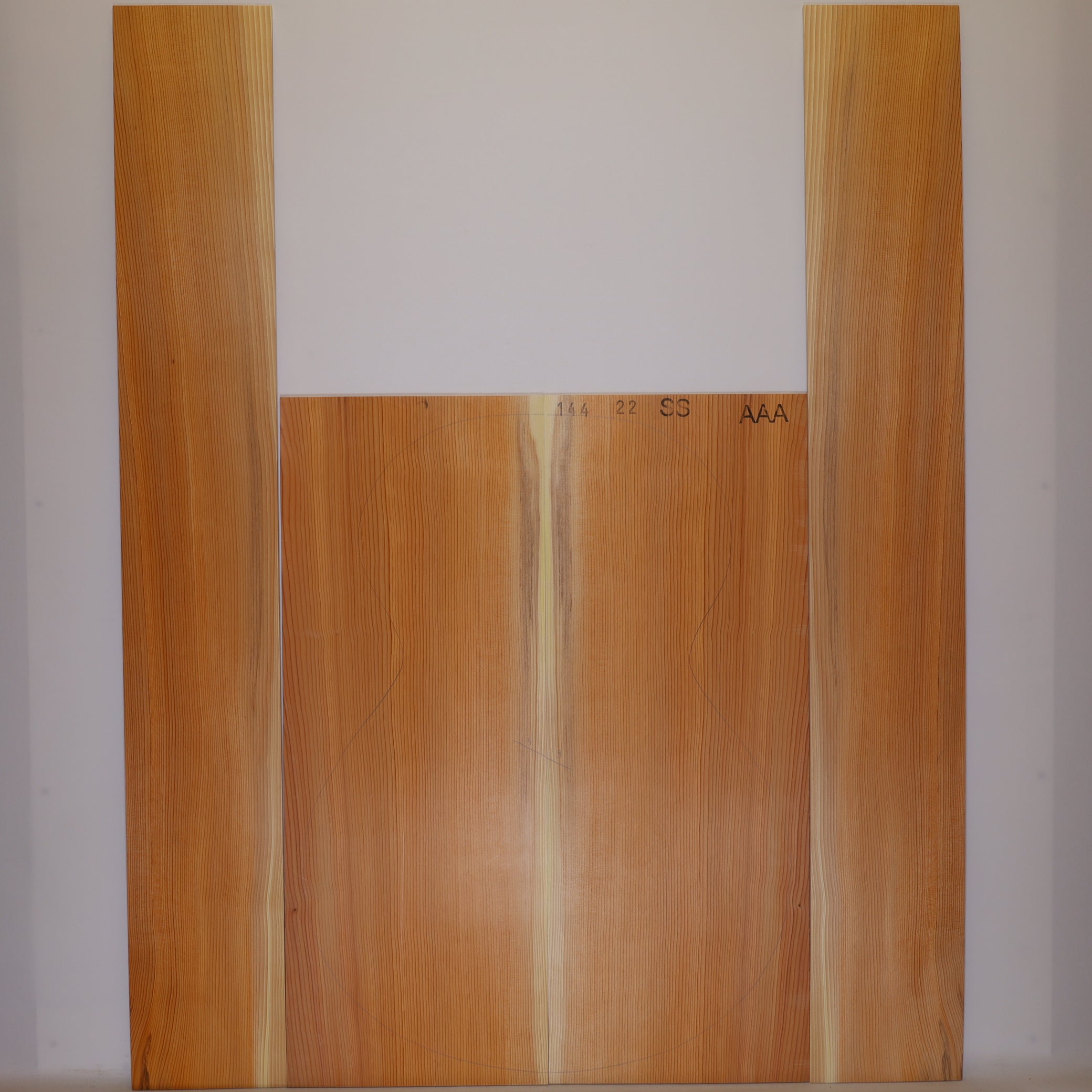 Yew Set (Back/Sides) for Steelstring Guitar AAA (no. 371)