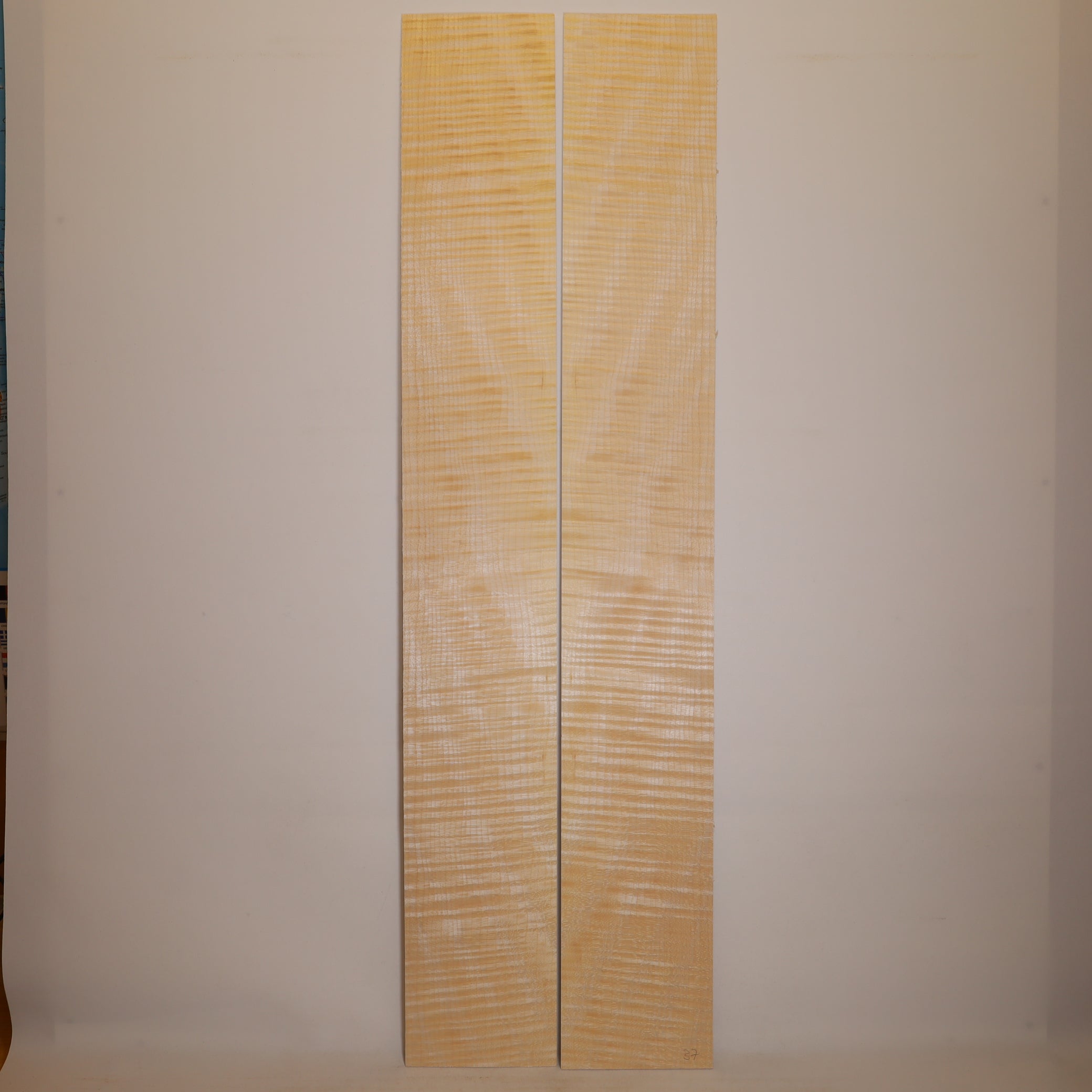 Maple Sides for Steel String Guitar AAA (no. 837)