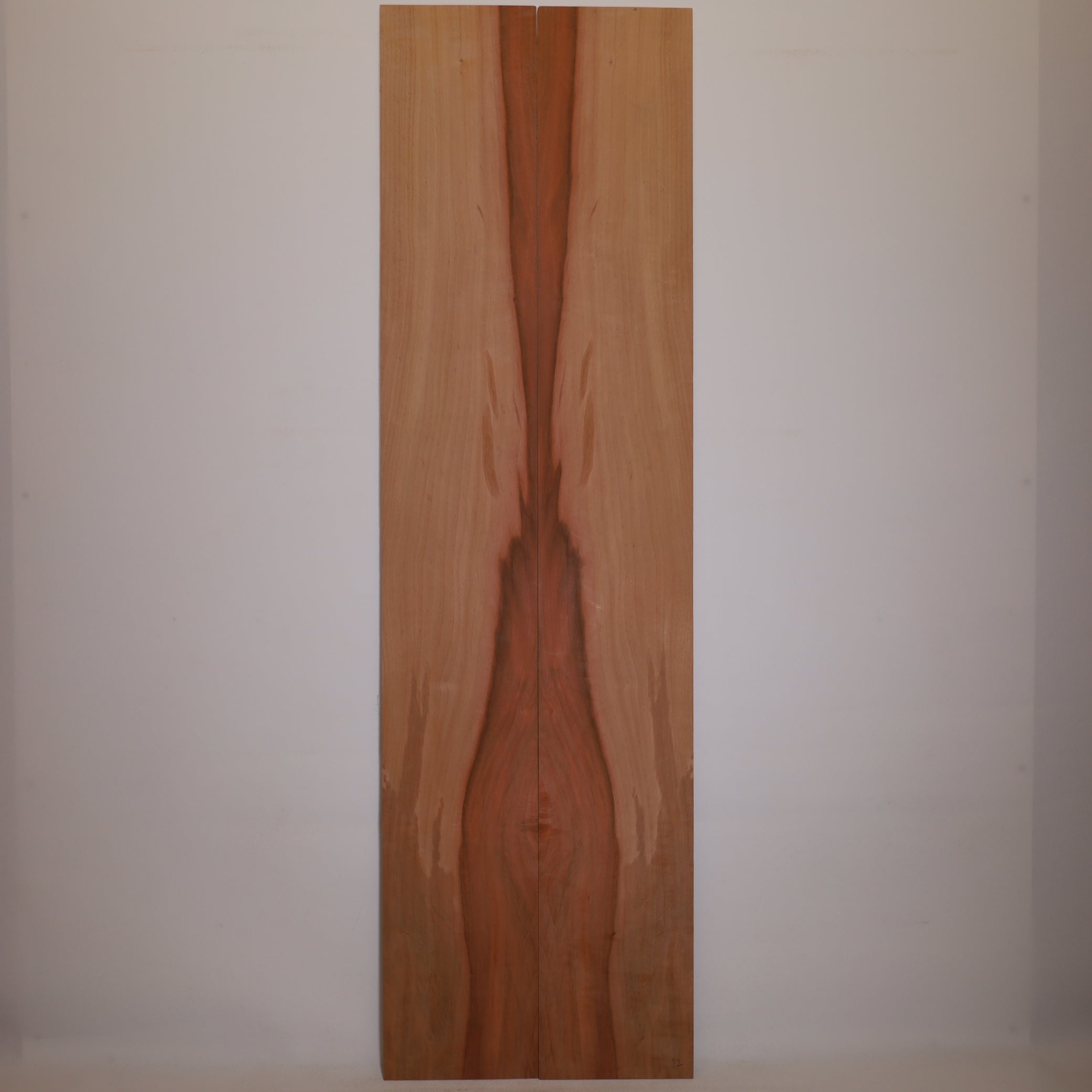 Pear Sides for Steel String Guitar AAA (no. 832)