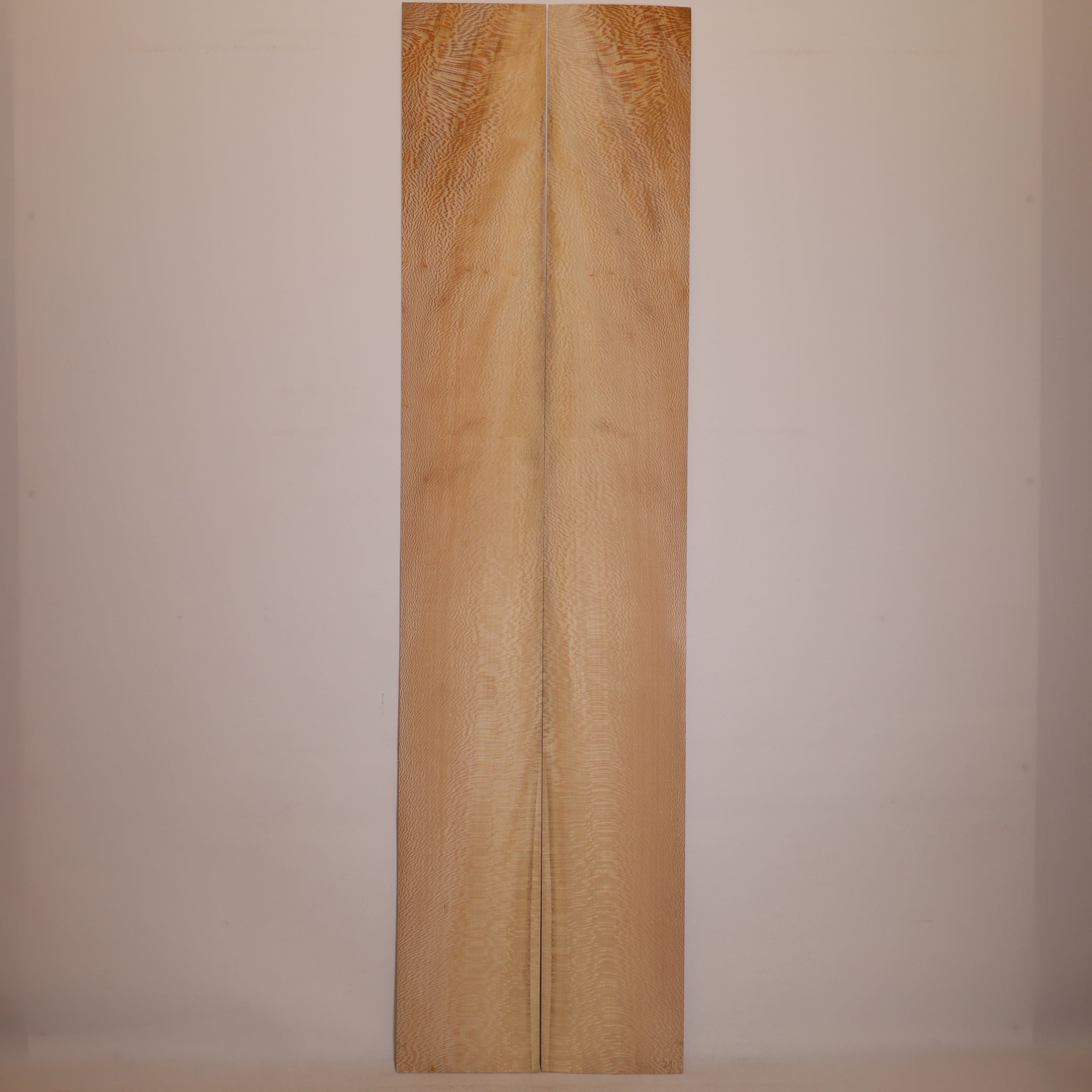 London Plane Tree Sides for Steel String Guitar AA (no. 821)