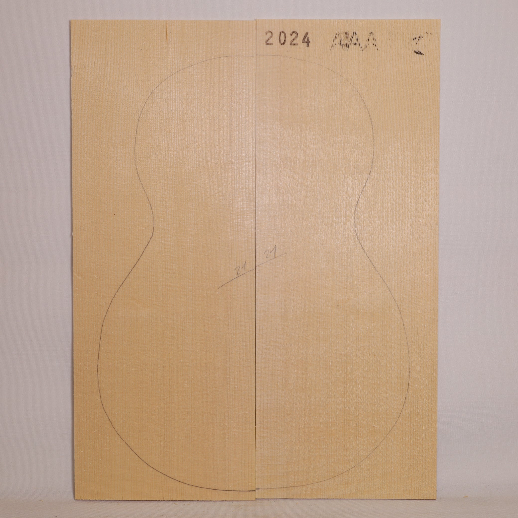 Spruce Top for Ukulele (Baritone) AAA (no. 968)