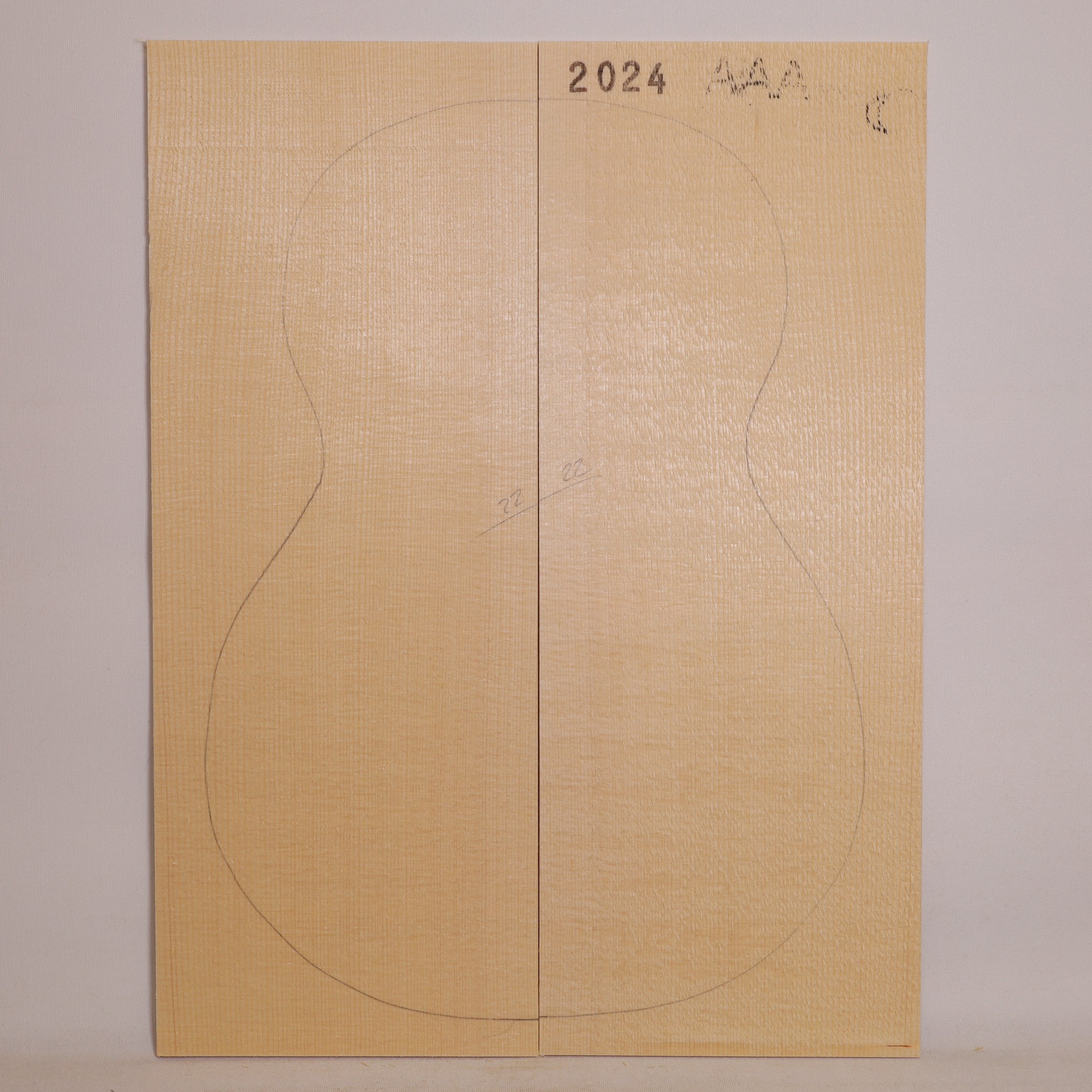 Spruce Top for Ukulele (Baritone) AAA (no. 969)