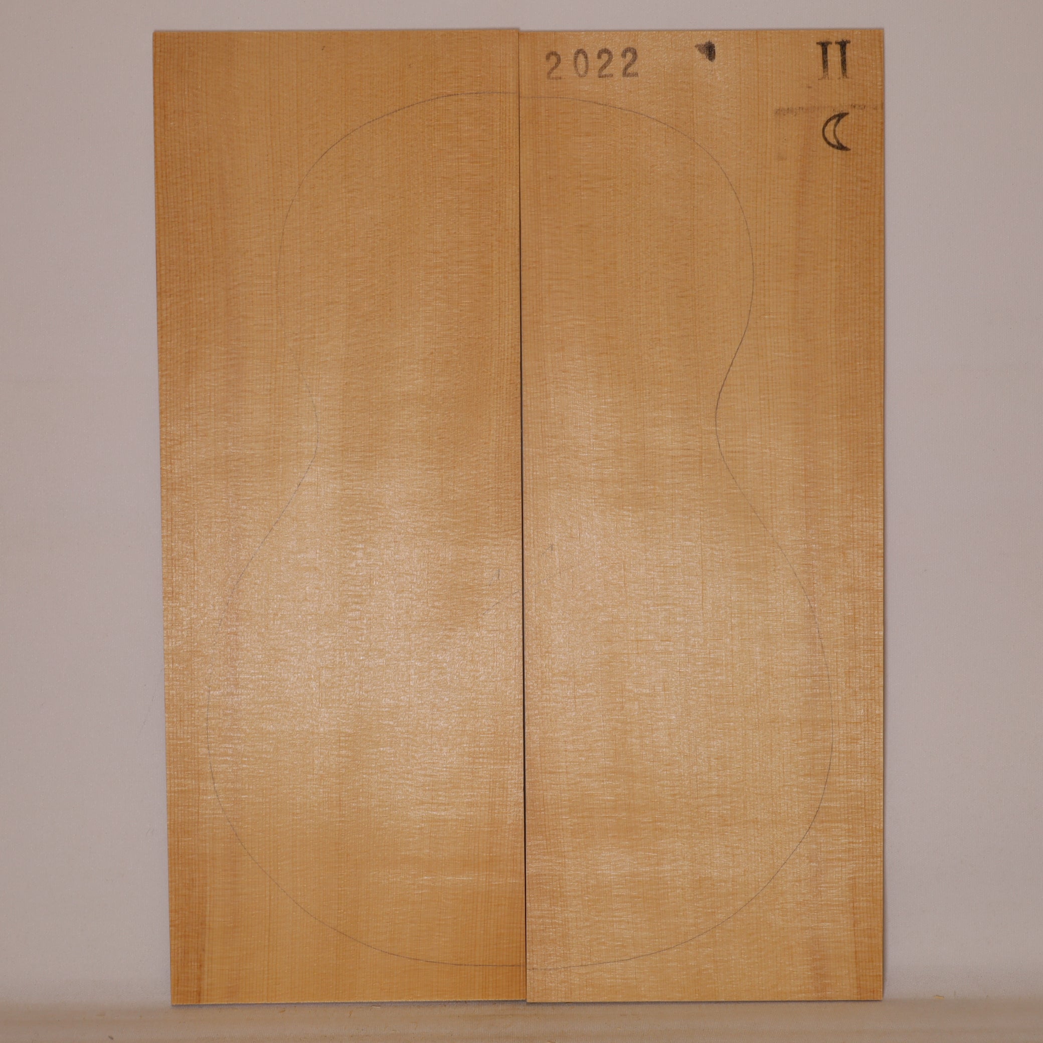 Thermo Spruce Top for Ukulele (Baritone) II (no. 982)