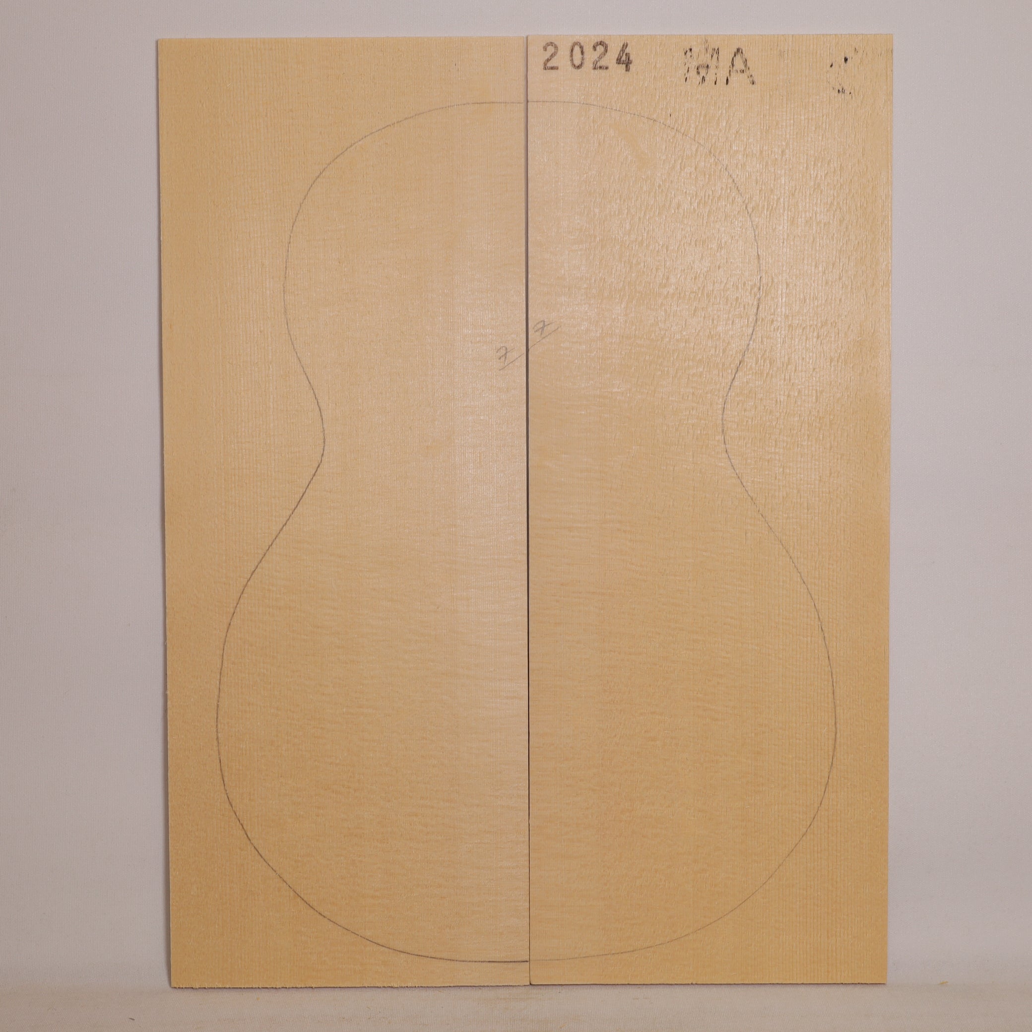 Spruce Top for Ukulele (Baritone) MA (no. 979)