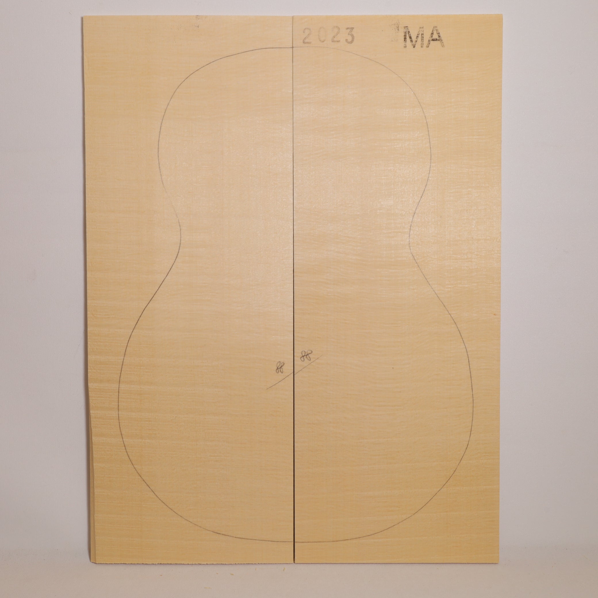 Spruce Top for Ukulele (Baritone) MA (no. 107)
