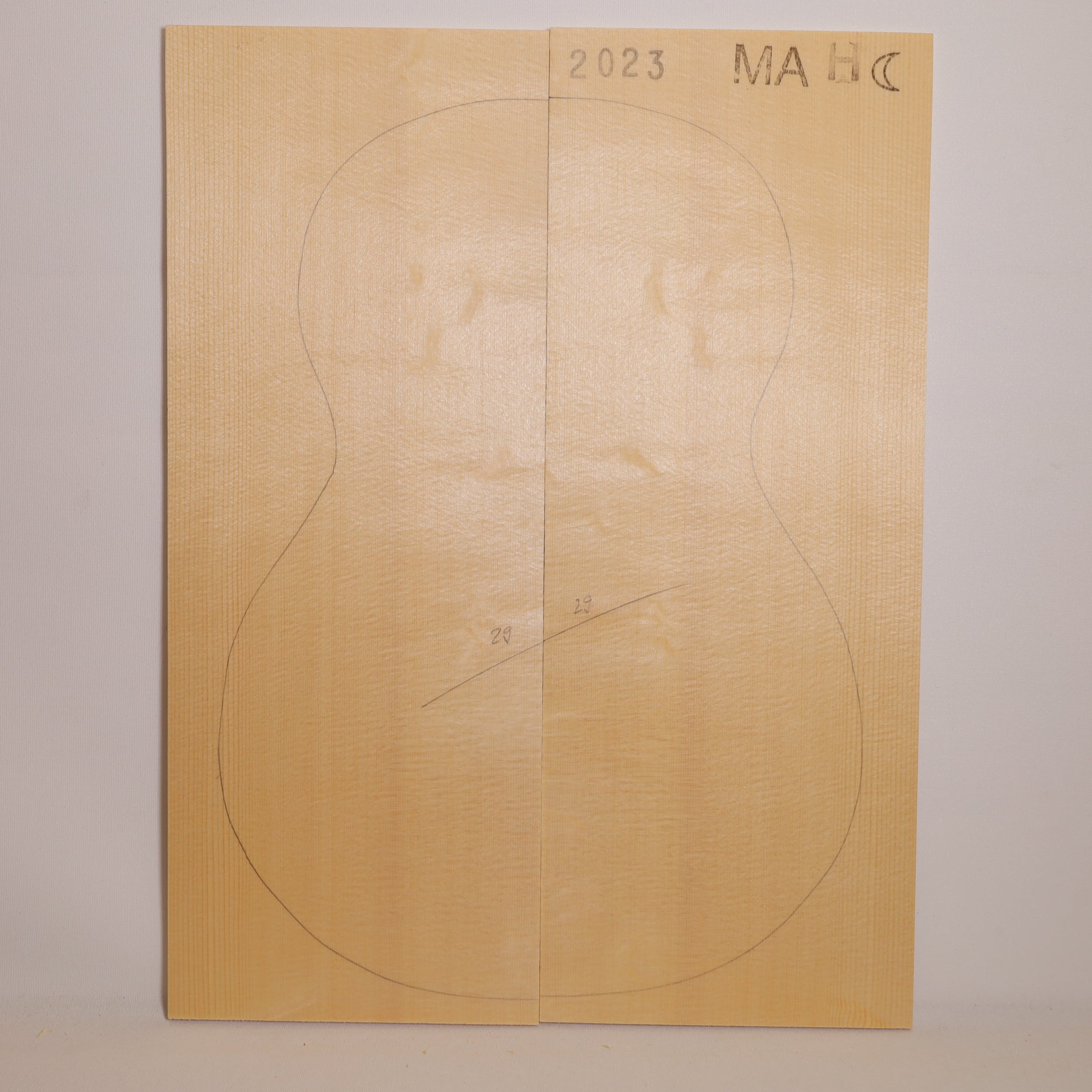 Spruce Top for Ukulele (Baritone) MA (no. 109)